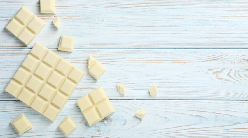 In weißer Schokolade ist weniger Kakaobutter enthalten als in dunkler Schokolade. © Adobe Stock, 5second